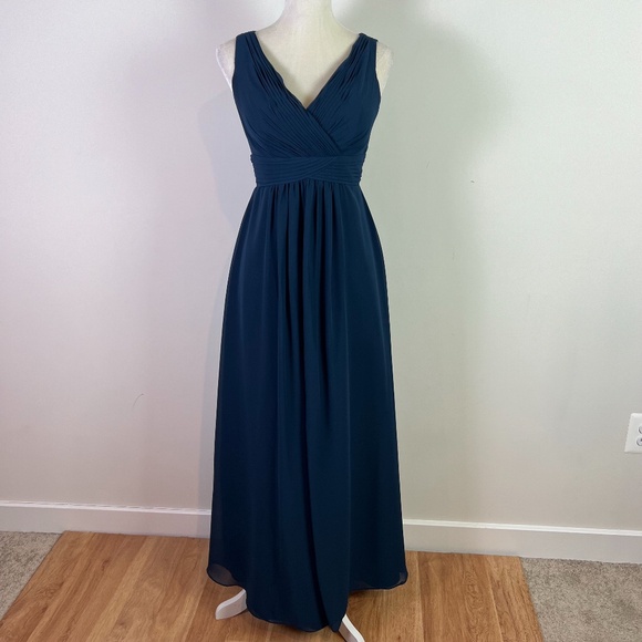 Christina Wu Celebration Navy Sleeveless Dress Style BM40 New Size 4 Bridesmaid - Picture 1 of 8
